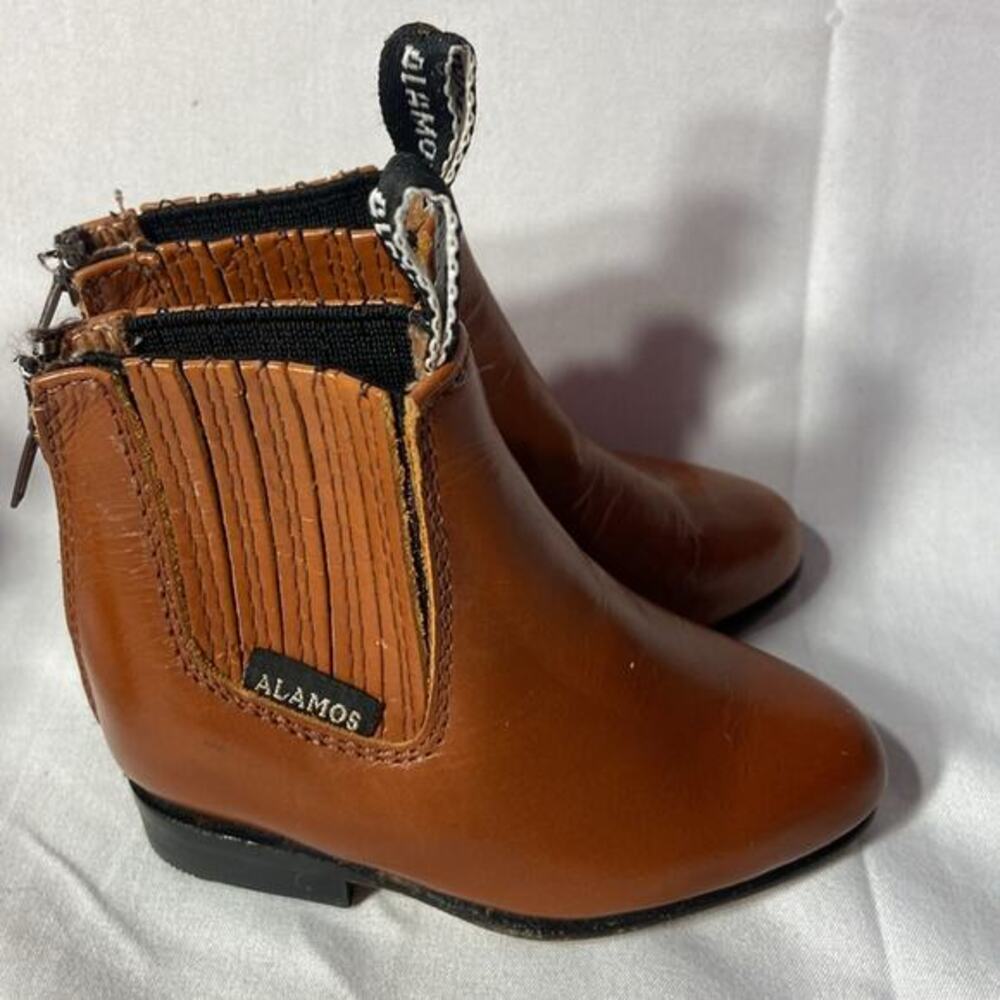 Alamos toddler pure leather, made‎ in Mexico boots.